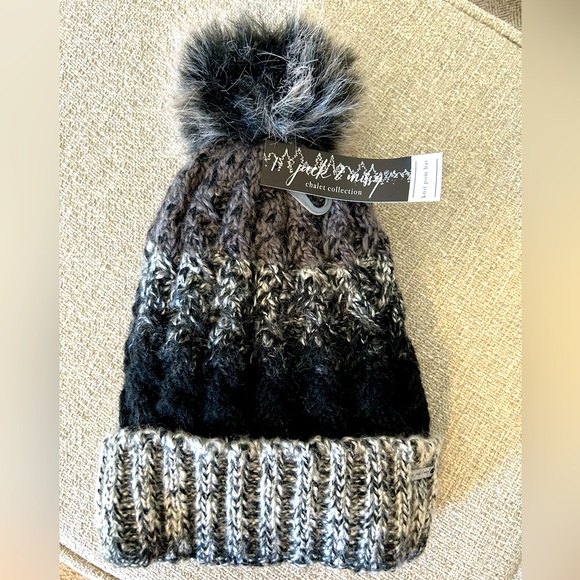 Accessories - Winter hat, women’s - new w tags!